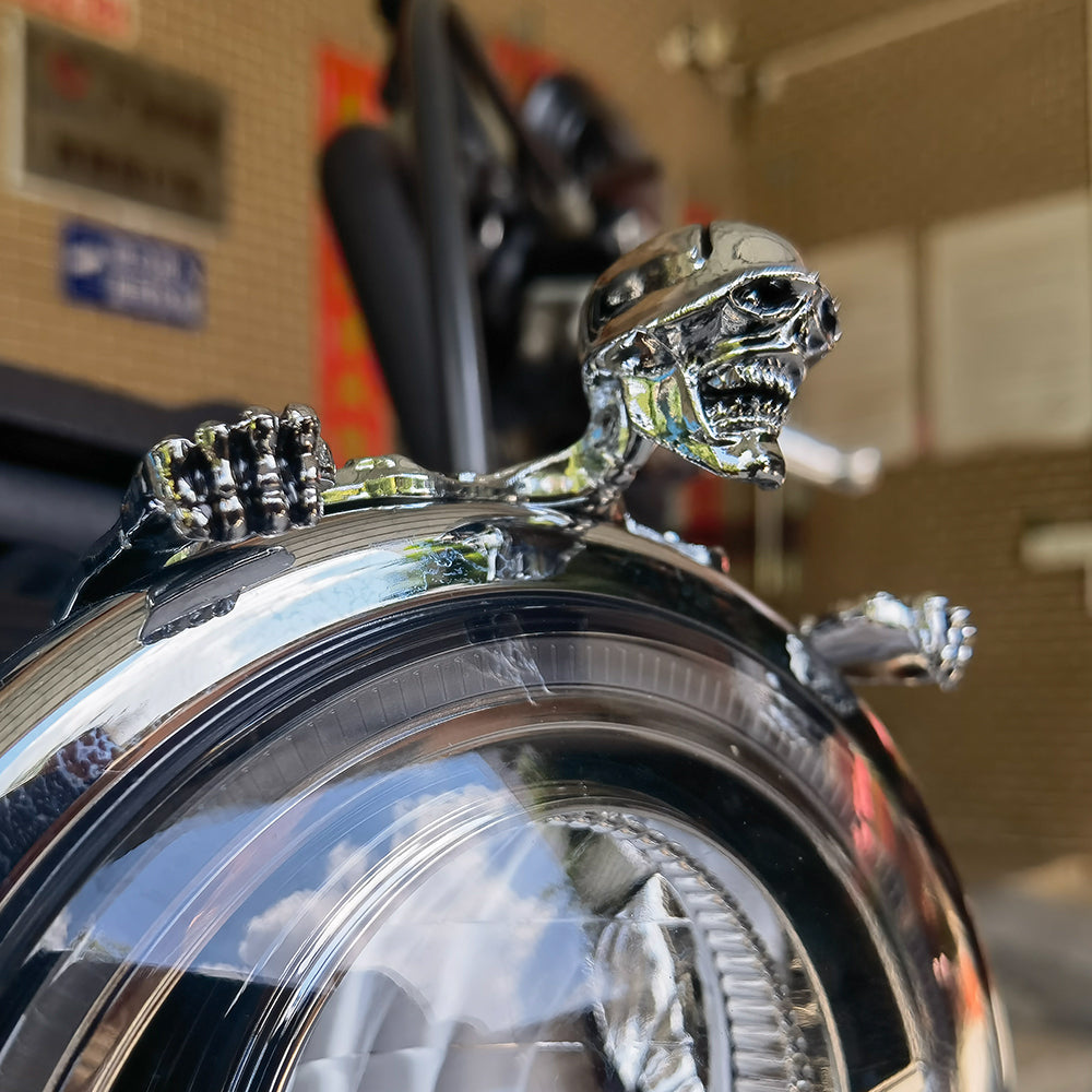 Skull Headlight Ornament For Small 4, 4-1/2 and 5-3/4 inch, Large 7 Inch Headlights and Mudguards, Fits Harley, Custom, For Bobber & Chopper Motorcycles Chorme