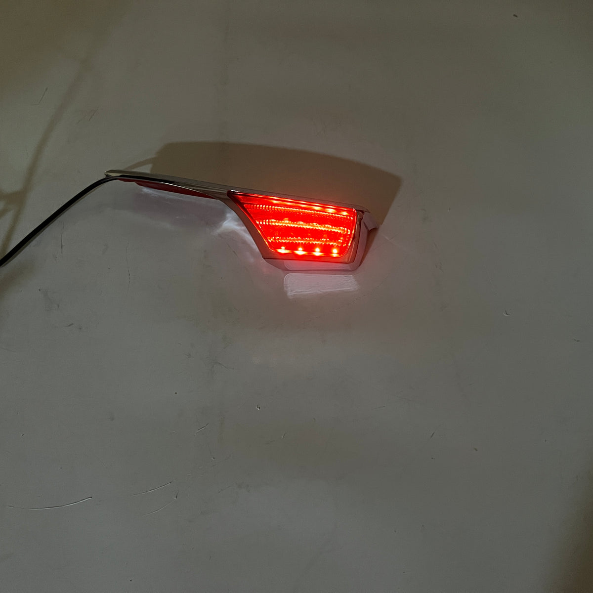 ABS LED Passenger Armrest Trims Light For Honda 2006-2017 Goldwing GL1800 Motorcycle Lighting With Running And Turning Signal Functions - Red/Smoke